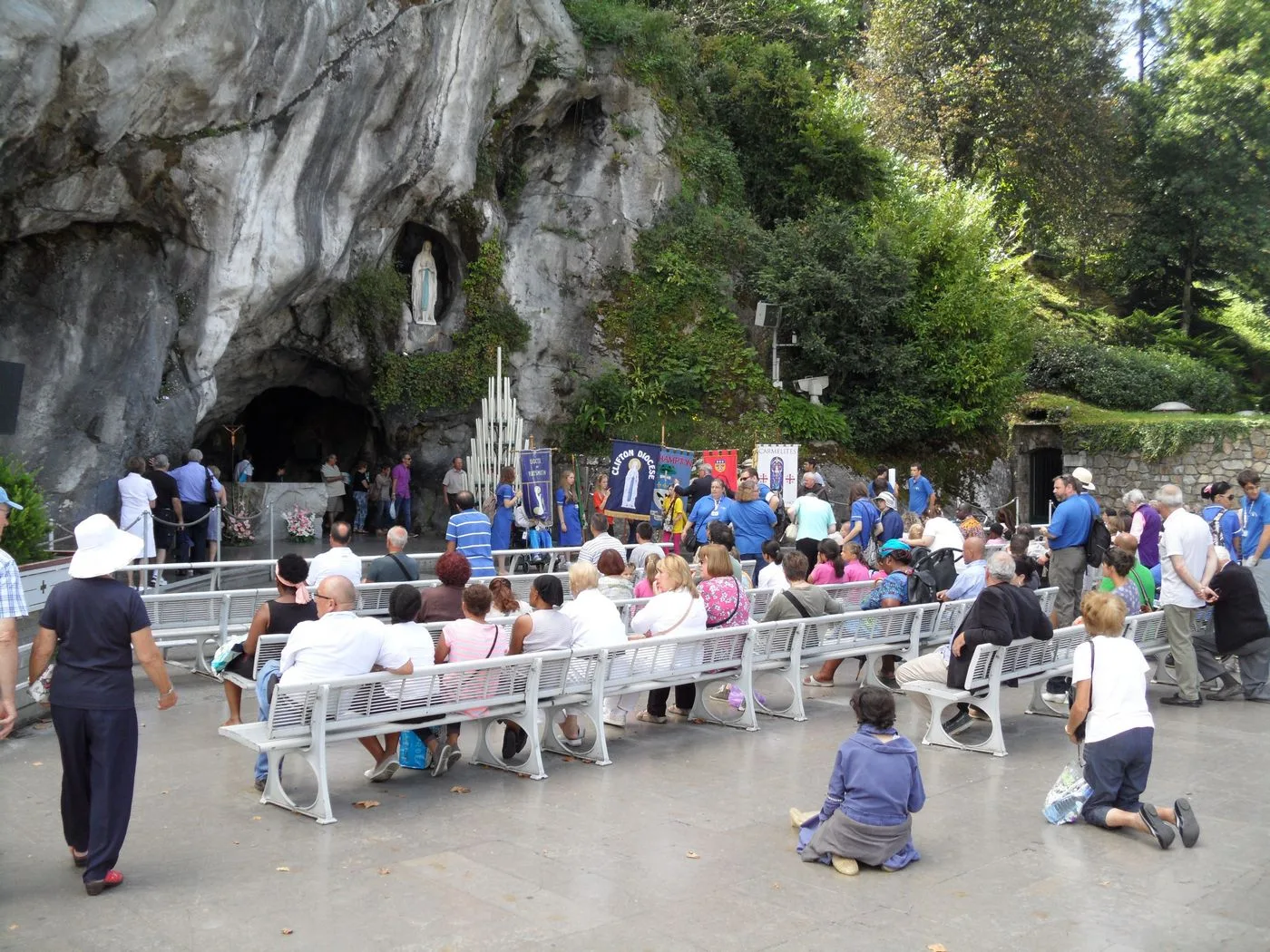 2014 Lourdes 01210
