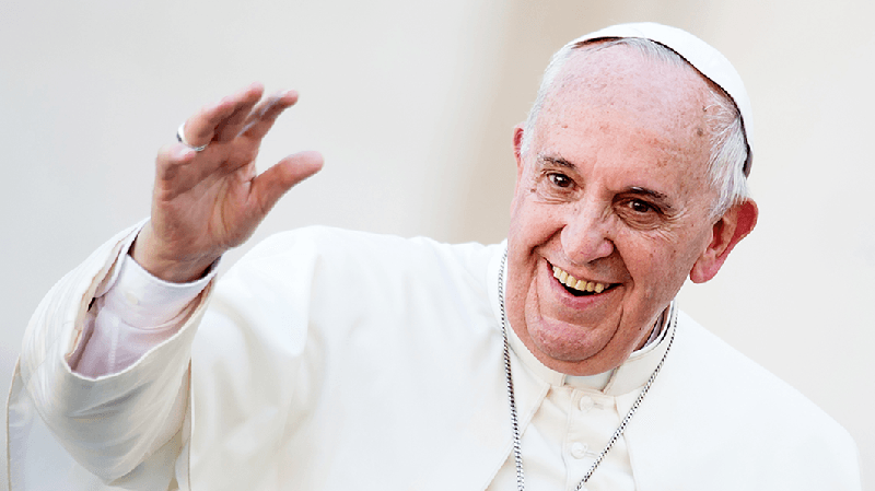 pope francis smiling and waving mazur cbcew